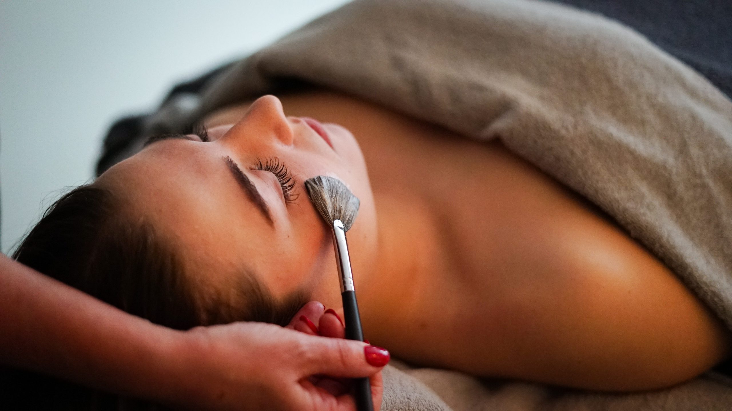 Beautysalon Senssis | Francien Rongen | Massage | gezichtsbehandeling | Ontspanning | Wellness | Gezichtsbehandeling